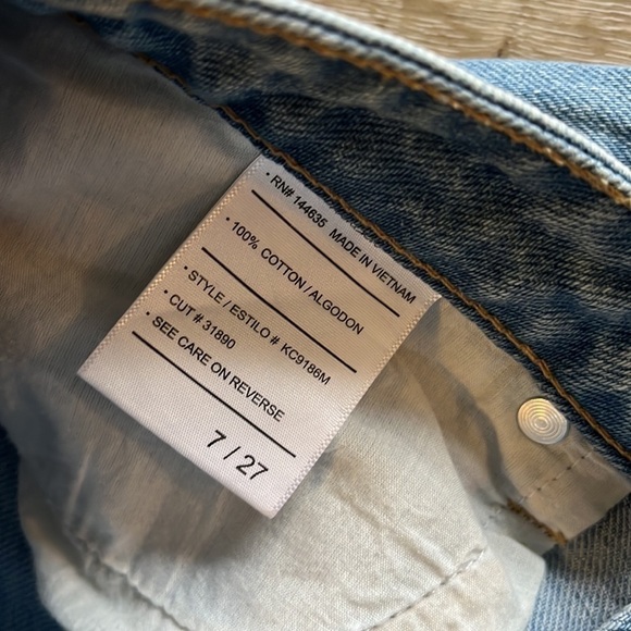 KanCan Boyfriend Relaxed Fit Distressed Ankle Jeans Light Wash - Picture 8 of 13